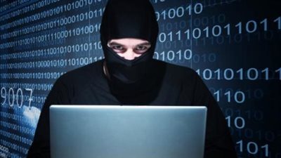 جرائم الإنترنت.. خطوات الإبلاغ وحماية حقوقك بالقانون