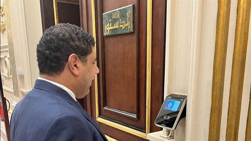 عادل زيدان