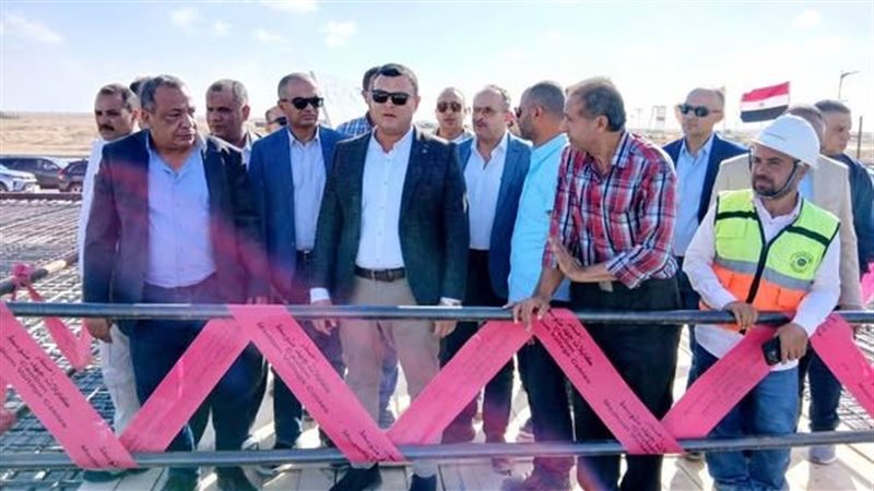 وزير الإسكان يتفقد