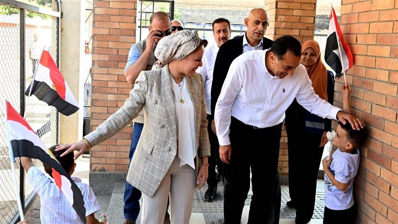 رئيس الوزراء خلال