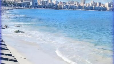 «القومي لعلوم البحار»: انحسار المياه بشواطئ الإسكندرية ظاهرة طبيعية 