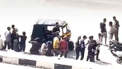 الأهالي وثقوا الواقعة.. الأمن يفحص فيديو متداول لتجار المخدرات بالجيزة   