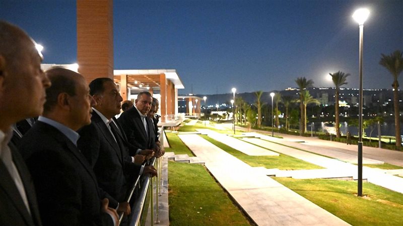 رئيس الوزراء يتفقد