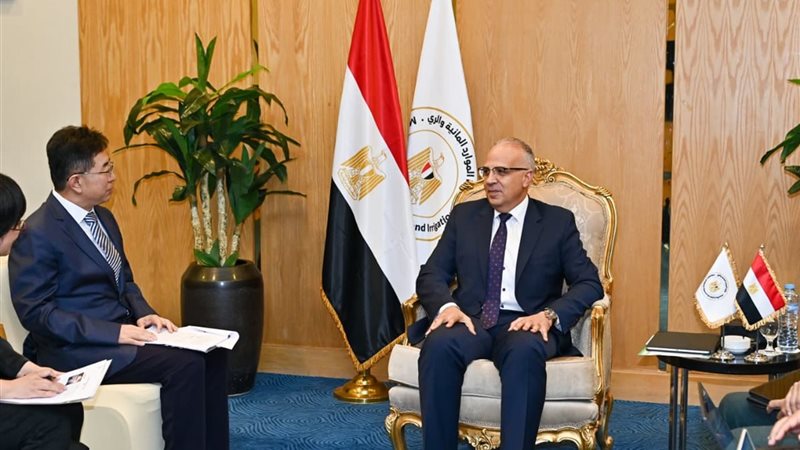 وزير الموارد المائية
