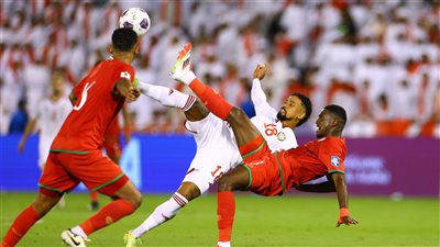 سقوط كيروش.. الإمارات تقلب الطاولة على عمان وتقترب من كأس العالم