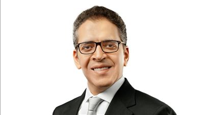 بعد قرار الرئيس بتعيينه في الشيوخ.. من هو مهاب مجاهد؟