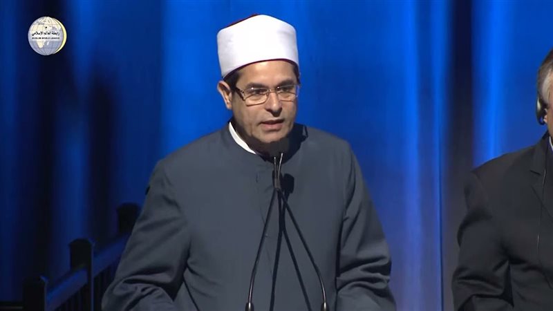 الدكتور يوسف عامر