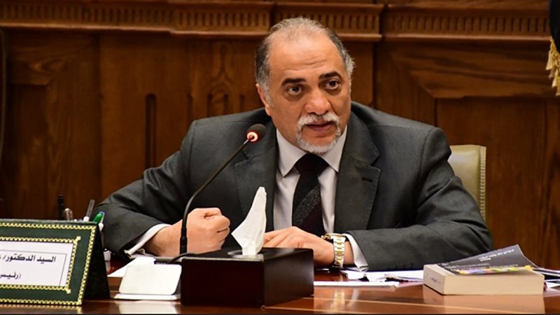  الدكتور عبد الهادي