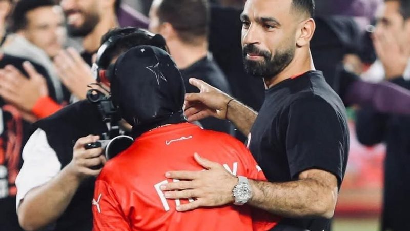 محمد صلاح وزوجته
