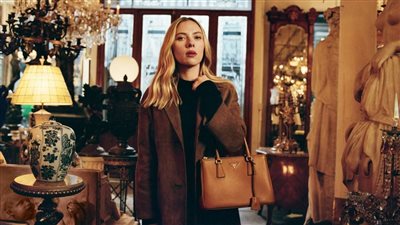 حقيبة Prada Galleria الأيقونية تعود من جديد بحملة سينمائية مبتكرة 