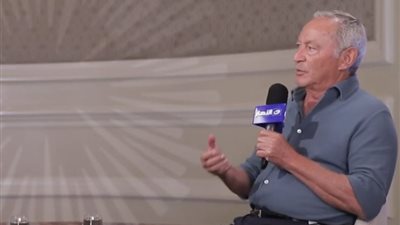 سميح ساويرس: نقلت ملكية أوراسكوم إلى نجلي.. والبنات حصلن على حقوقهن كاملة