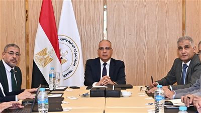 الري : استمرار في تطهير الترع والتأكد من جاهزية قطاعات وجسور المجاري المائية 