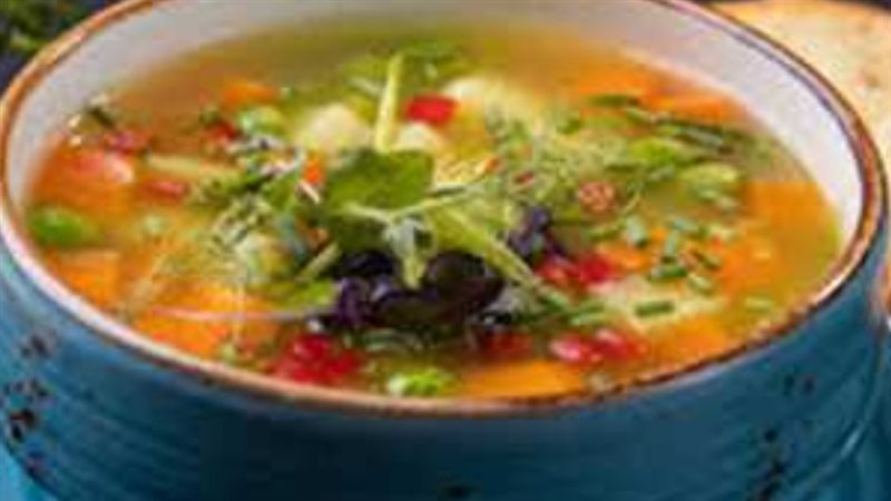 شوربة الخضار بالشعرية