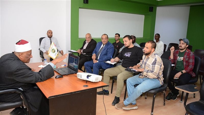 الدكتور عباس شومان