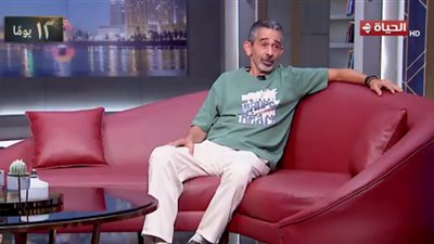 مصطفى هريدي باكياً: «عندي ابن معرفش عنه حاجة»|فيديو 