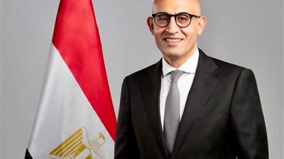 دون مرافقة المحافظ أو وكيل الوزارة.. وزير التعليم يتفقد عدداً من مدارس سوهاج 