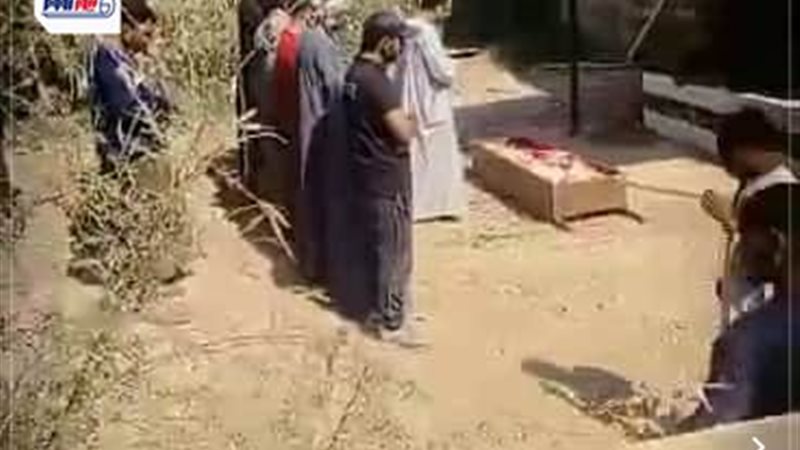 صلاة الجناز علي شهيد