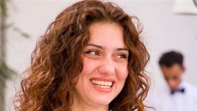 تغيب الفنانة جيهان الشماشرجي عن حضور أولى جلسات محاكمتها وآخرين بتهمة السرقة 