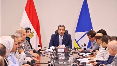 محافظ دمياط يرأس المجلس الإقليمي للصحة ويؤكد دعم الخطط الاستثمارية 