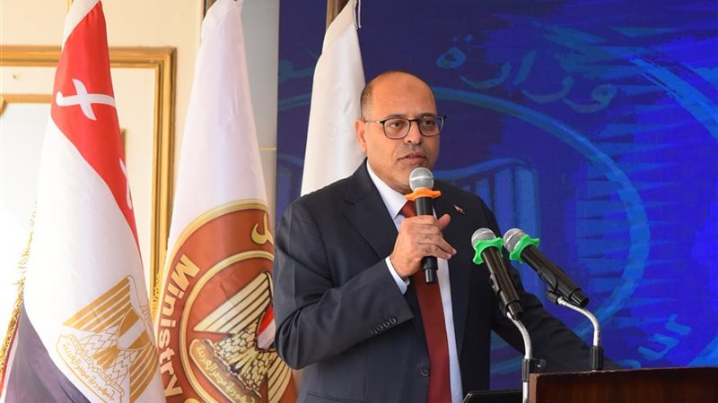 وزير العمل