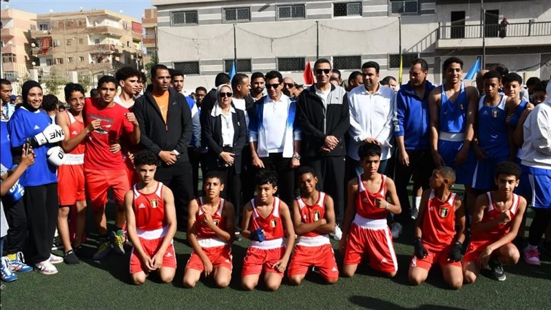وزير الشباب في مركز