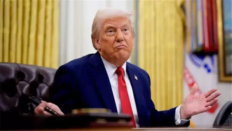 الرئيس الأمريكي دونالد