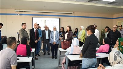 رئيس جامعة بني سويف الأهلية يتابع سير العملية التعليمية ويتفقد مدرجات البرامج 