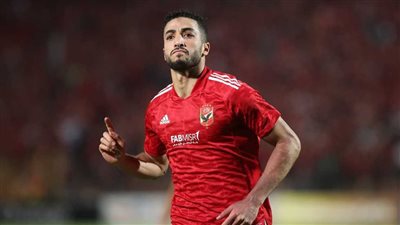 هل يعود محمد عبدالمنعم لصفوف الأهلي مجددًا؟ .. شوبير يكشف التفاصيل 