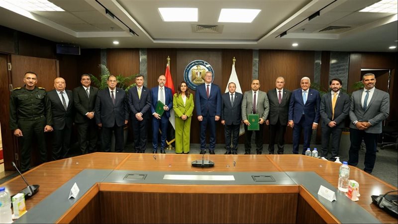 توقيع اتفاقية مصرية