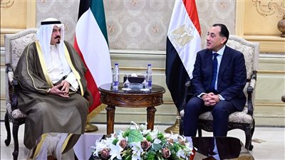 رئيس الوزراء يستقبل نظيره الكويتي بمطار القاهرة الدولي  | صور