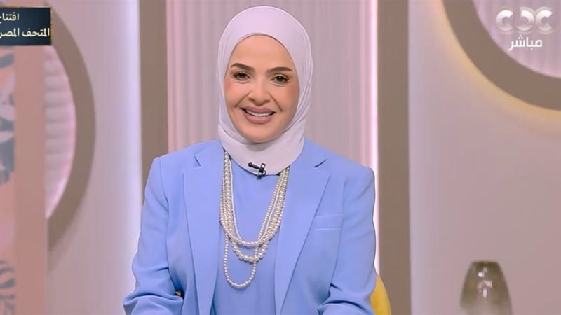 منى عبد الغني 
