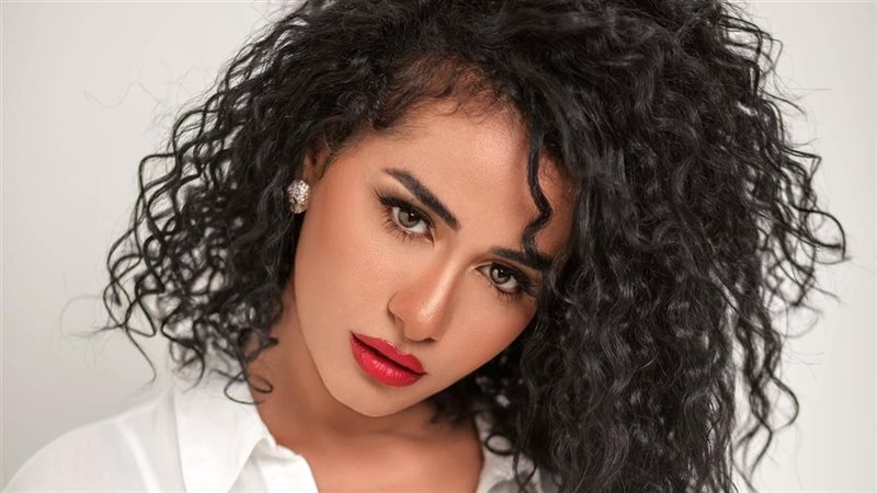 نانسي صلاح 