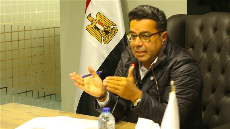 الدكتور باسل عادل