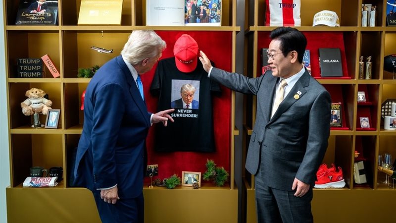 ترامب ورئيس كوريا