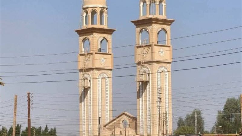 زوار من كل مكان تتدفق