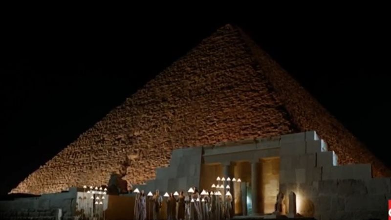 الأهرامات 