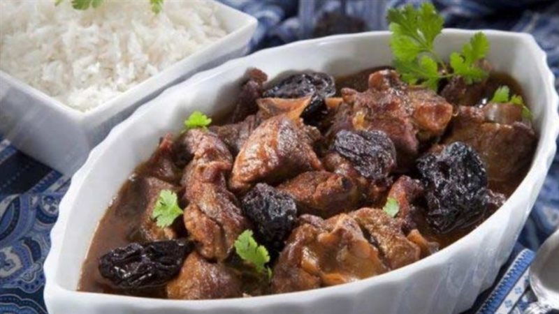 طاجن اللحم بالقراصيا