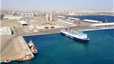 نشاط ملحوظ في حركة تداول البضائع بموانئ البحر الأحمر  