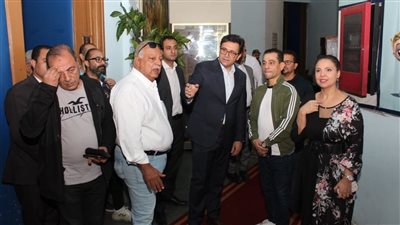 وزير الثقافة يتفقد المسرح القومي للطفل بالعتبة (صور)