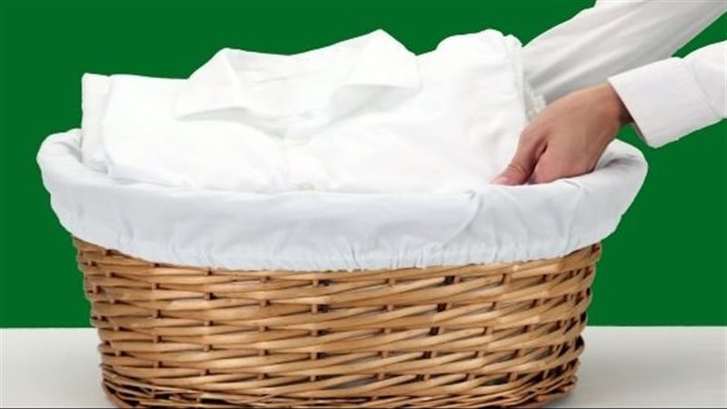 الملابس البيضاء