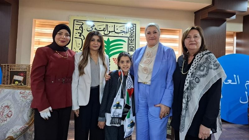 خلال التكريم 