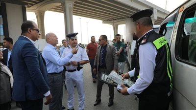 محافظ القاهرة يشن حملة مكبرة على السائقين المخالفين والمواقف العشوائية 