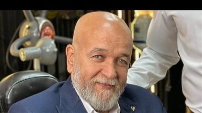 طلعت الشريف يحذر من منتحل شخصيته: بيطلب فلوس من زملائي الفنانين وهعمل محضر 