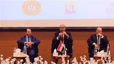 وزير العمل يفتتح ندوة توعوية بقانون العمل الجديد بمستشفى السعودي الألماني
