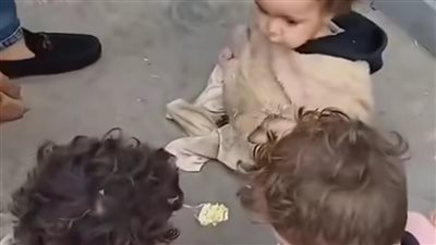 مأساة بالزقازيق.. أم تتخلى عن أطفالها الثلاثة بينهم رضيعة