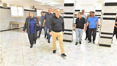 محافظ أسيوط يتفقد مدرسة التربية الفكرية ويوجه بتطويرها ورفع كفائتها