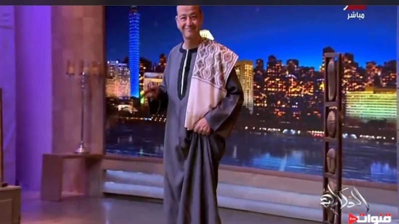  الإعلامي عمرو أديب