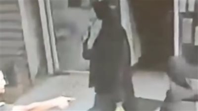 الأمن يفحص فيديو متداول لشاب يصفع سيدة مسنة على وجهها بمدينة الزقازيق