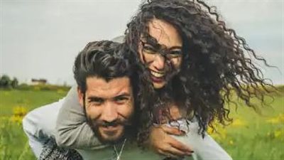 لماذا يجب على الأزواج العيش بعيدًا عن الوالدين بعد الزواج؟