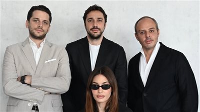 المؤثرة اللبنانية كارن وازن تطلق فروع علامتها للنظارات في مصر 